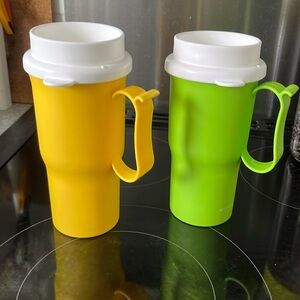 Tupperware to go coffee mugs. Vintage item new condition